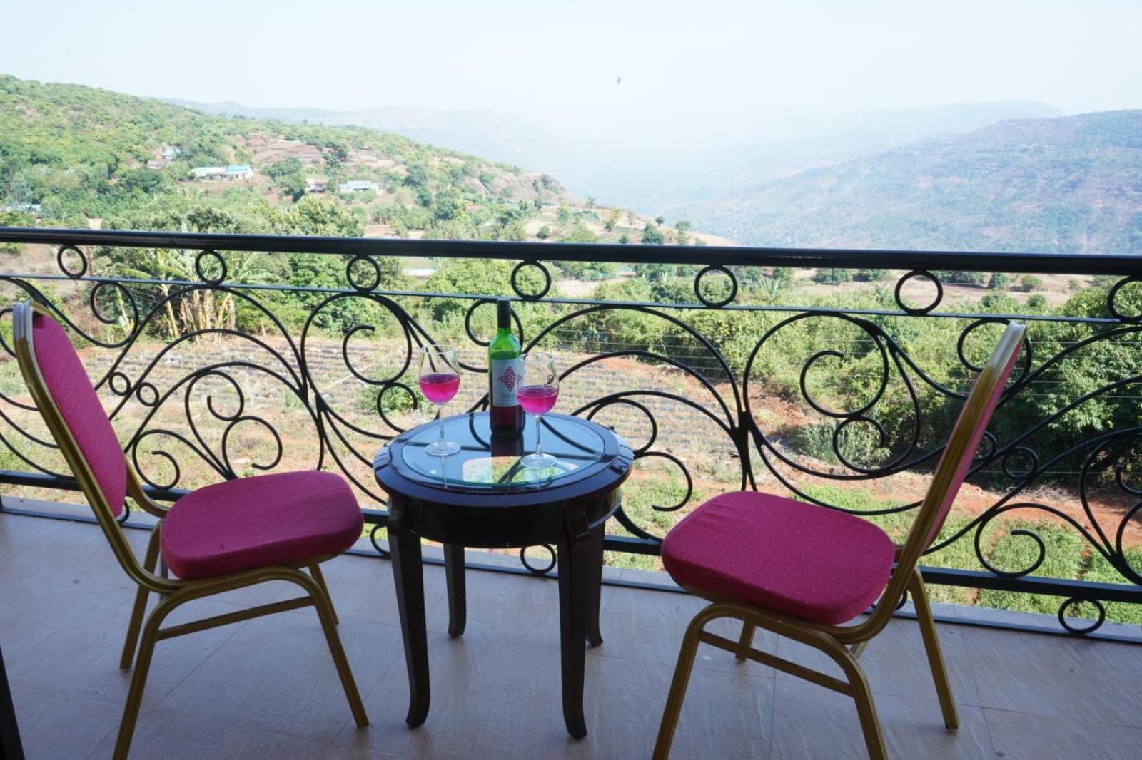 Bulverton Valley Villa Mahābaleshwar Exterior foto